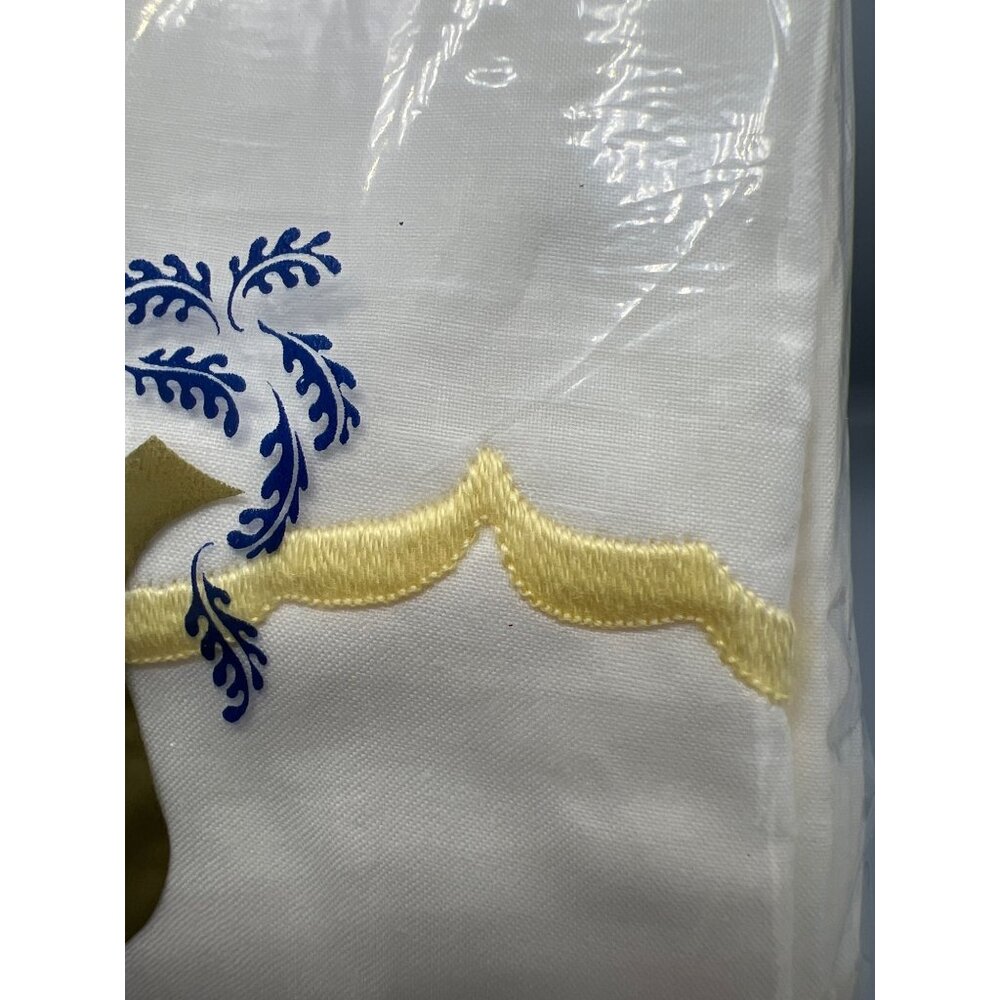 Bates Whisperscale White Pillowcases Yellow Detail 42" X 38.5" Cotton Blend - Picture 2 of 8